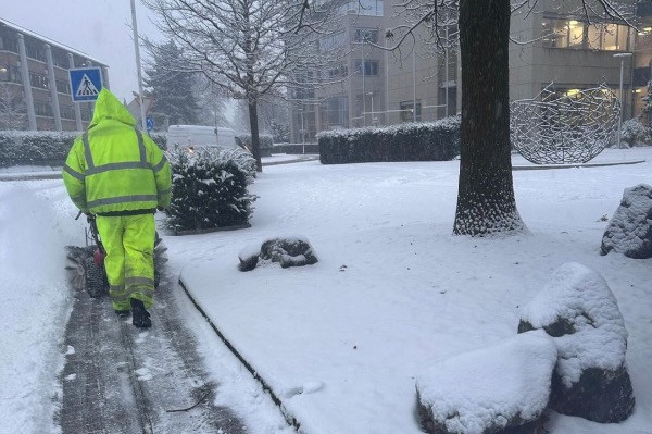 Winterdienst und Streudienst in Düsseldorf – RUX GmbH